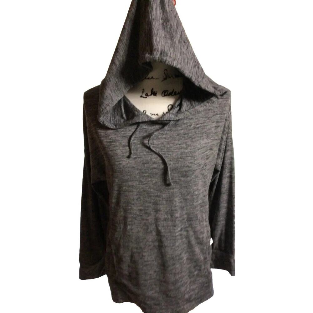 Marika Activewear Pullover Top w Hood, Longsleeve & Laced back Panel Size Medium